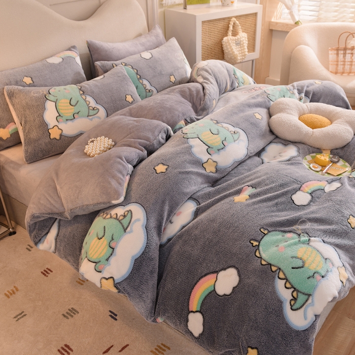 91家纺网 家纺一手货源 找家纺 慕梵家居2025新款雪花绒被套 小恐龙