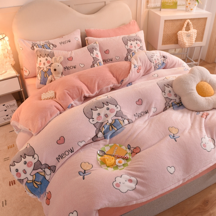 91家纺网 家纺一手货源 找家纺 慕梵家居2025新款雪花绒被套 樱桃女孩