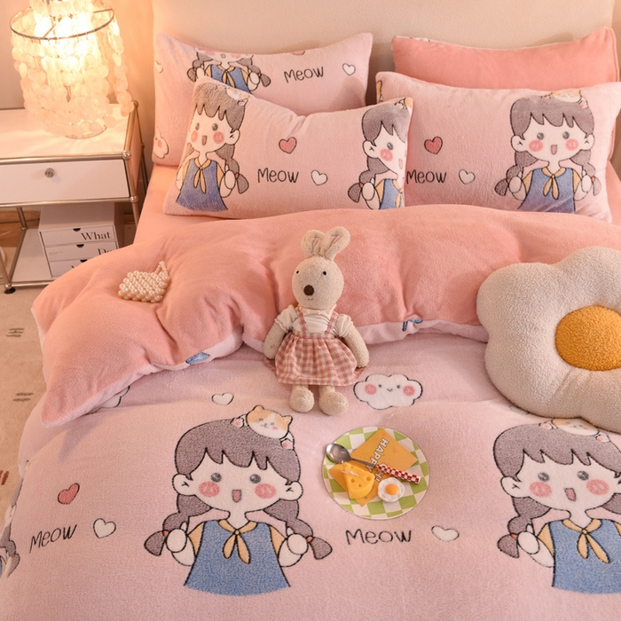 91家纺网 家纺一手货源 找家纺 慕梵家居2025新款雪花绒被套 樱桃女孩