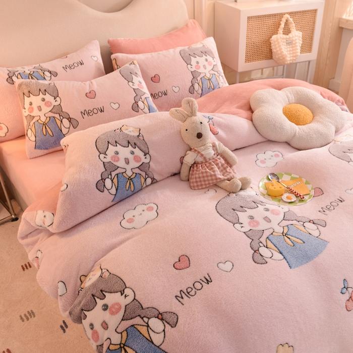 91家纺网 家纺一手货源 找家纺 慕梵家居2025新款雪花绒被套 樱桃女孩