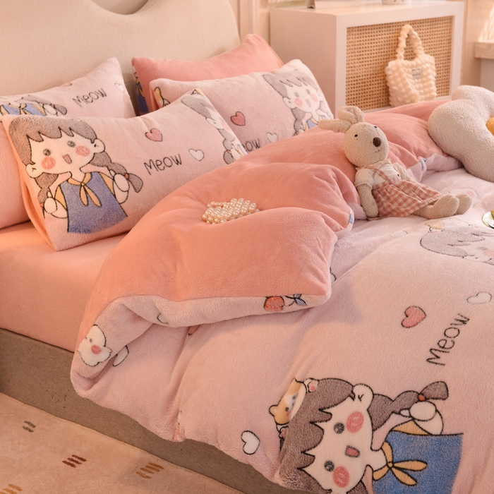 91家纺网 家纺一手货源 找家纺 慕梵家居2025新款雪花绒被套 樱桃女孩