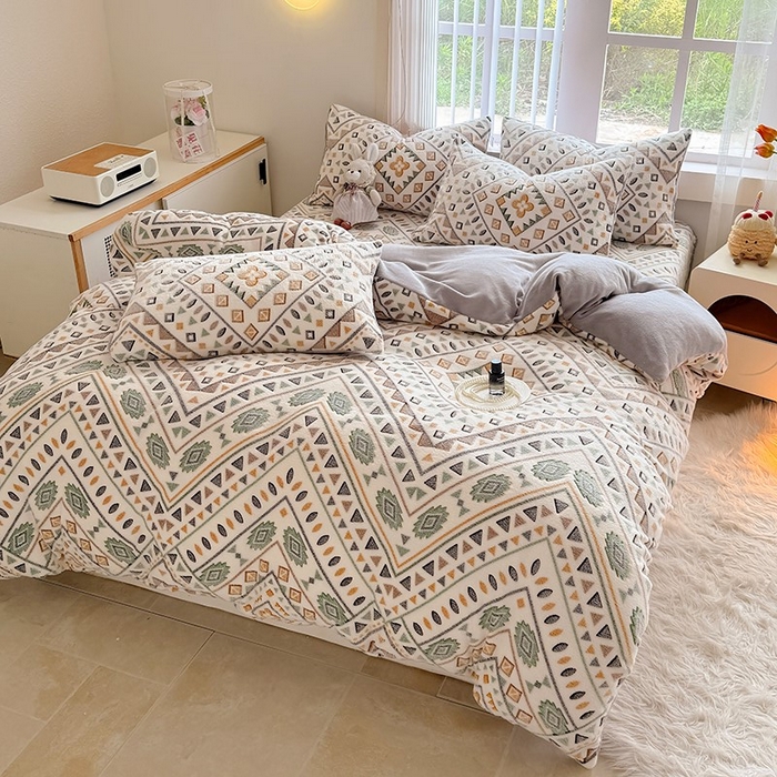 91家纺网 家纺一手货源 找家纺 慕梵家居2025新款雪花绒被套 月光几何