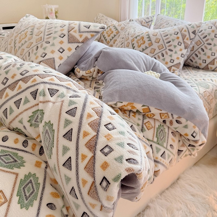 91家纺网 家纺一手货源 找家纺 慕梵家居2025新款雪花绒被套 月光几何