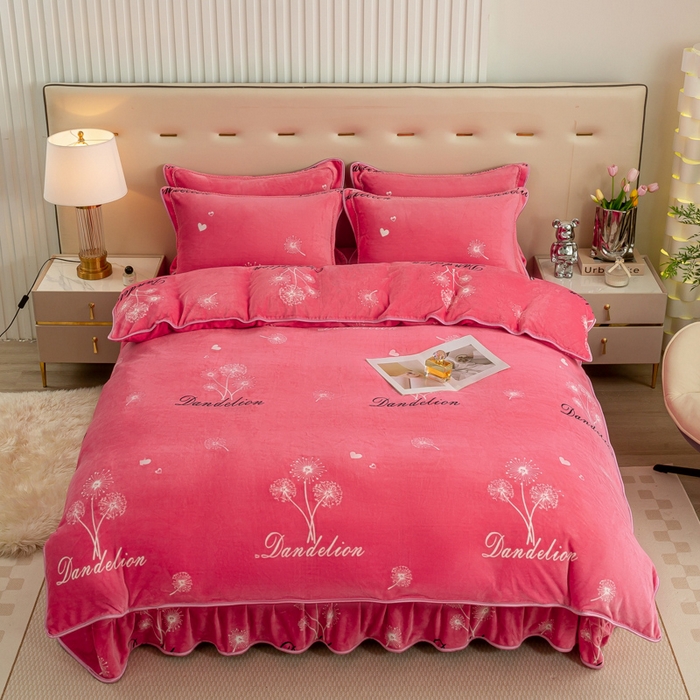 91家纺网 家纺一手货源 找家纺 （总）博兰蒂 2025新款床裙款高克重牛奶绒印花四件套