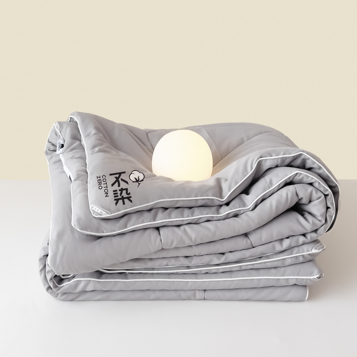 91家纺网 家纺一手货源 找家纺 尊妙被业2026新款全棉棉花被-云朵不染	 云朵不染-全棉灰