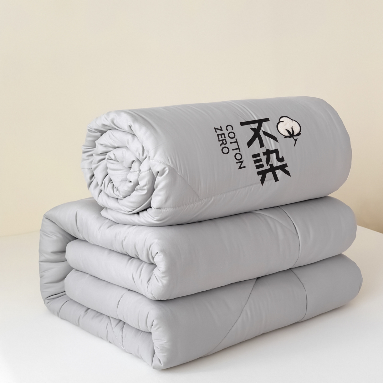 91家纺网 家纺一手货源 找家纺 尊妙被业2026新款全棉棉花被-云朵不染	 云朵不染-全棉灰