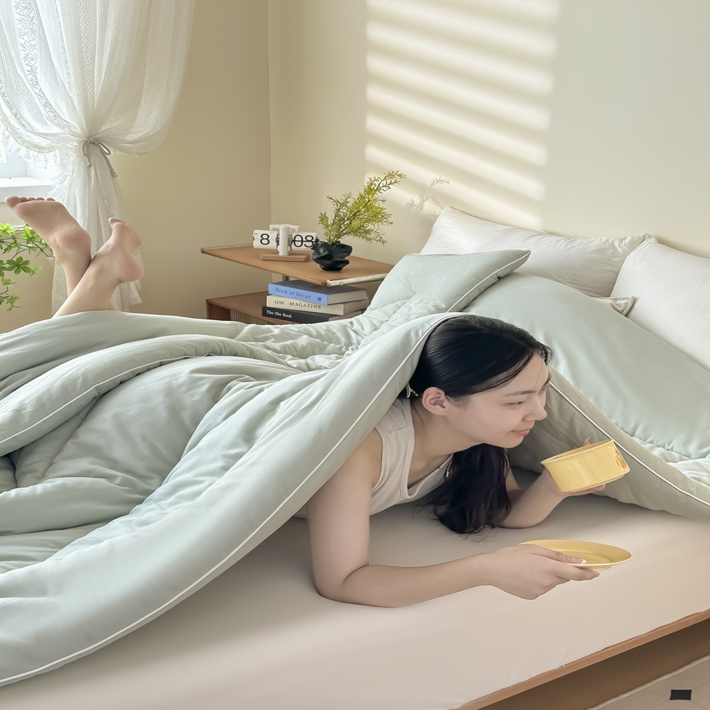 91家纺网 家纺一手货源 找家纺 尊妙被业2026新款全棉棉花被-云朵不染	 云朵不染-全棉绿