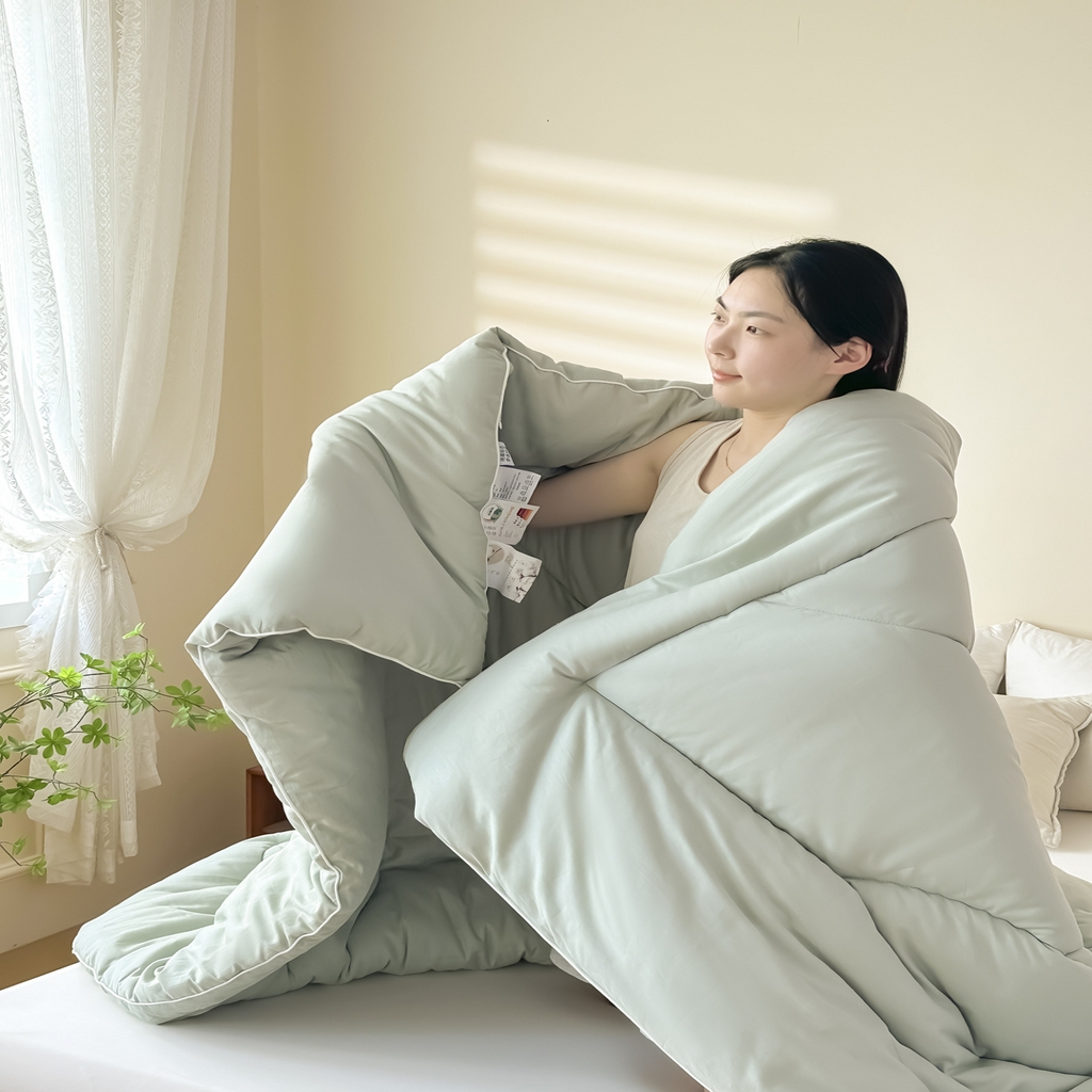 91家纺网 家纺一手货源 找家纺 尊妙被业2026新款全棉棉花被-云朵不染	 云朵不染-全棉绿