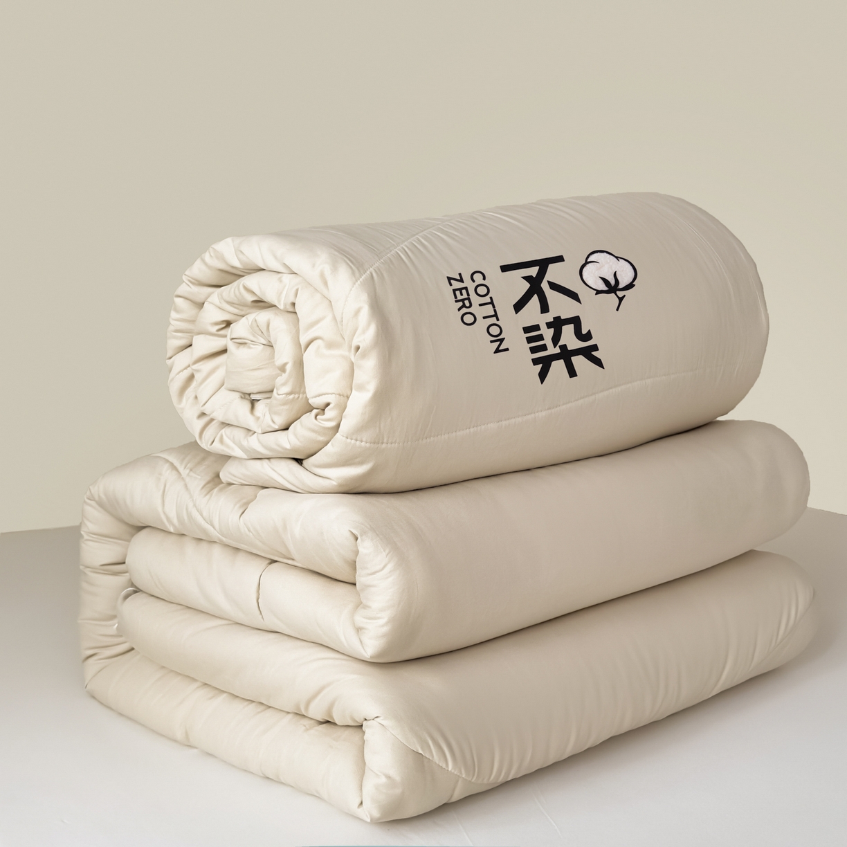 91家纺网 家纺一手货源 找家纺 尊妙被业2026新款全棉棉花被-云朵不染	 云朵不染-全棉米驼