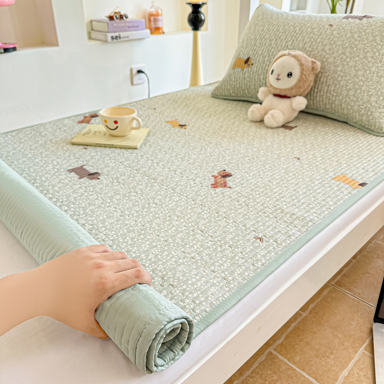 91家纺网 家纺一手货源 找家纺 恒尚居 2025新款A类全棉印花夹棉床盖四季款-系列一 【布丁狗】全棉-四季款