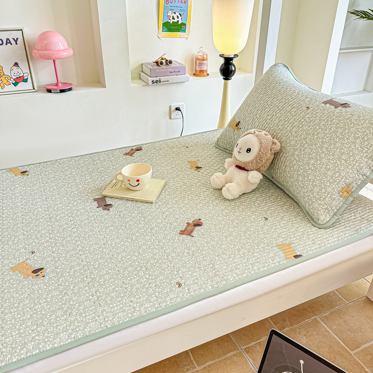 91家纺网 家纺一手货源 找家纺 恒尚居 2025新款A类全棉印花夹棉床盖四季款-系列一 【布丁狗】全棉-四季款