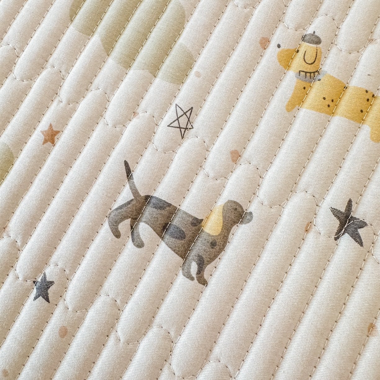 91家纺网 家纺一手货源 找家纺 恒尚居 2025新款A类全棉印花夹棉床盖四季款-系列一 【大耳狗】全棉-四季款