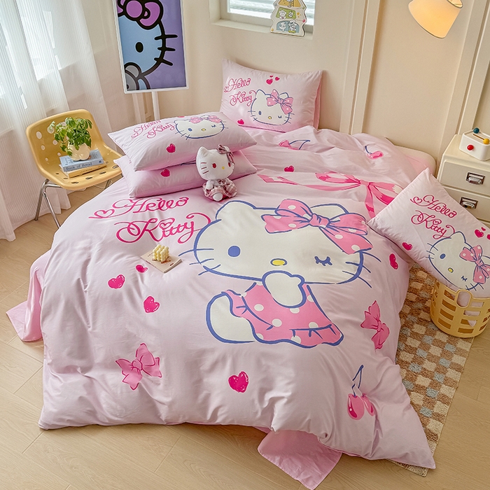 91家纺网 家纺一手货源 找家纺 玉元坊 2025新款大版三丽鸥系列全棉纯棉床单纯棉床裙三四件套简约款 甜心凯蒂