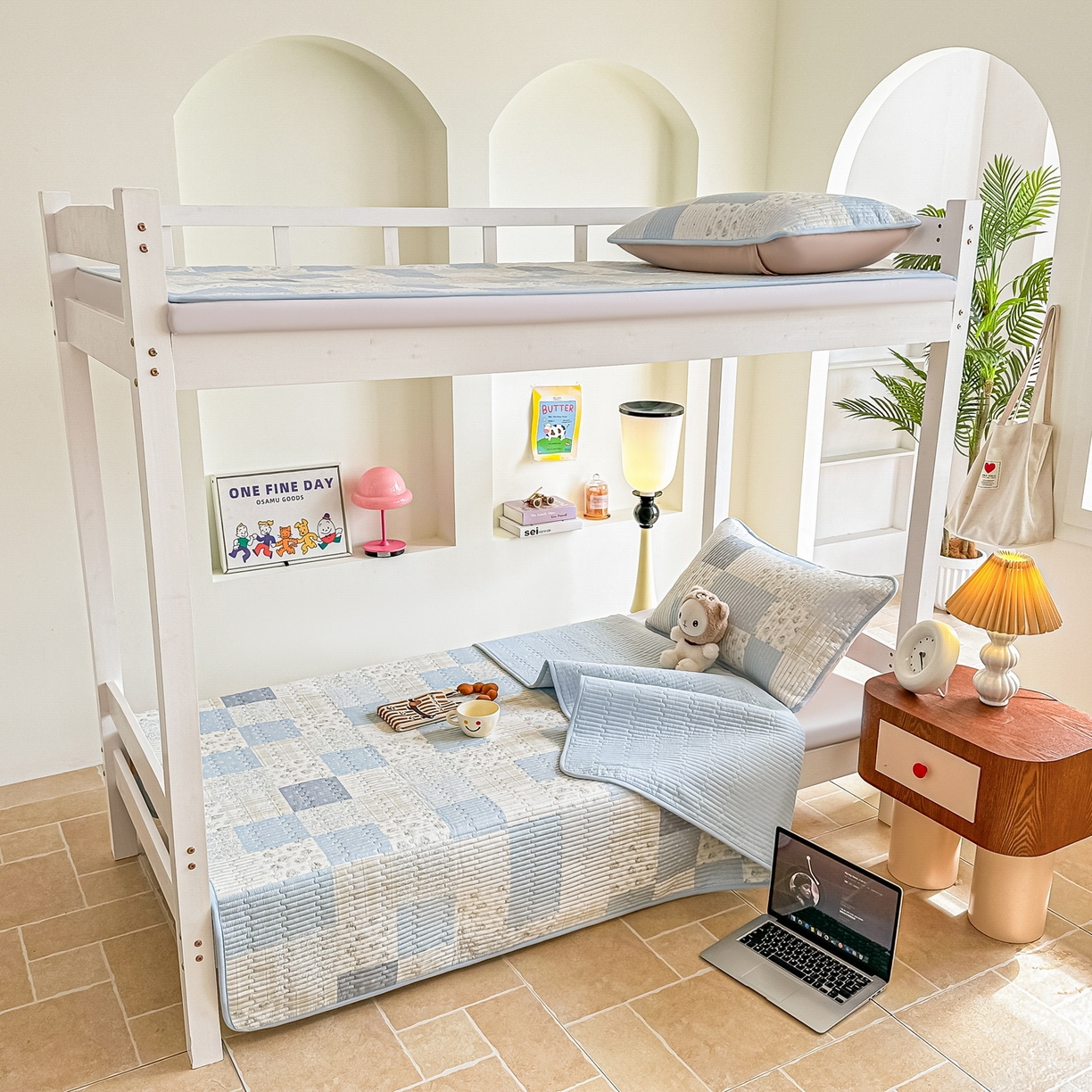 91家纺网 家纺一手货源 找家纺 恒尚居 2025新款A类全棉印花夹棉床盖四季款-系列一 【芳菲-蓝】全棉-四季款