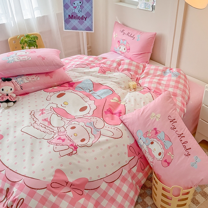 91家纺网 家纺一手货源 找家纺 玉元坊 2025新款大版三丽鸥系列全棉纯棉床单纯棉床裙三四件套简约款 玩偶美乐蒂