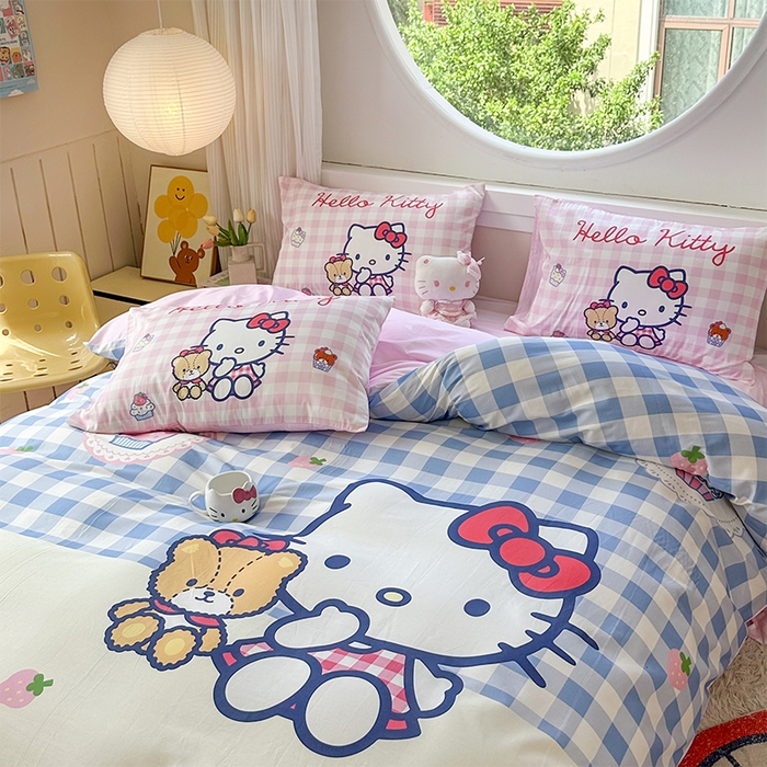 91家纺网 家纺一手货源 找家纺 玉元坊 2025新款大版三丽鸥系列全棉纯棉床单纯棉床裙三四件套简约款 凯蒂猫和熊