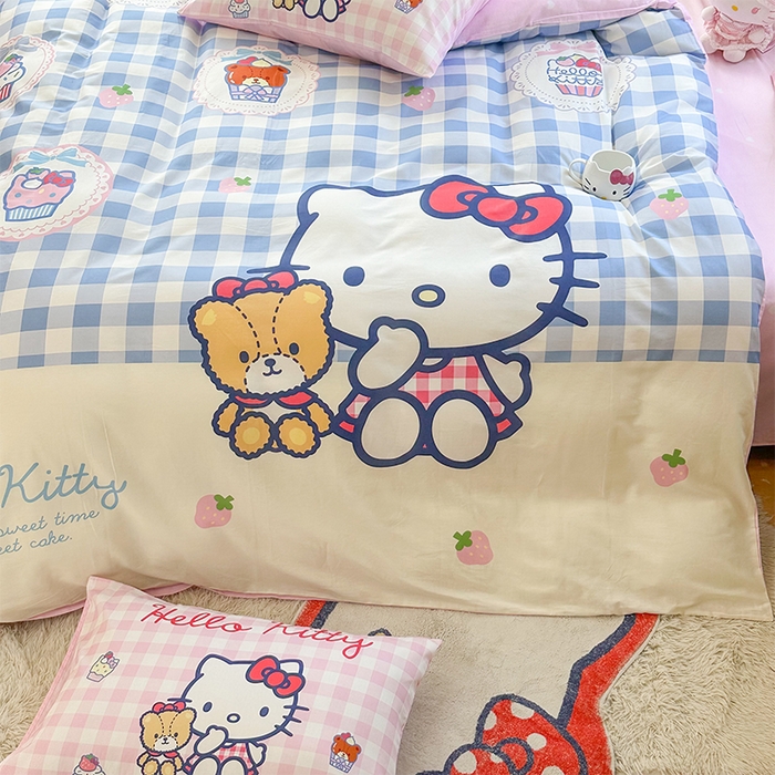 91家纺网 家纺一手货源 找家纺 玉元坊 2025新款大版三丽鸥系列全棉纯棉床单纯棉床裙三四件套简约款 凯蒂猫和熊