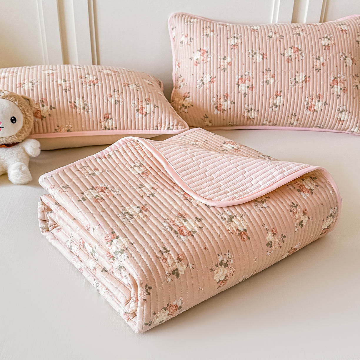 91家纺网 家纺一手货源 找家纺 恒尚居 2025新款A类全棉印花夹棉床盖四季款-系列一 【晚庭粉】全棉-四季款