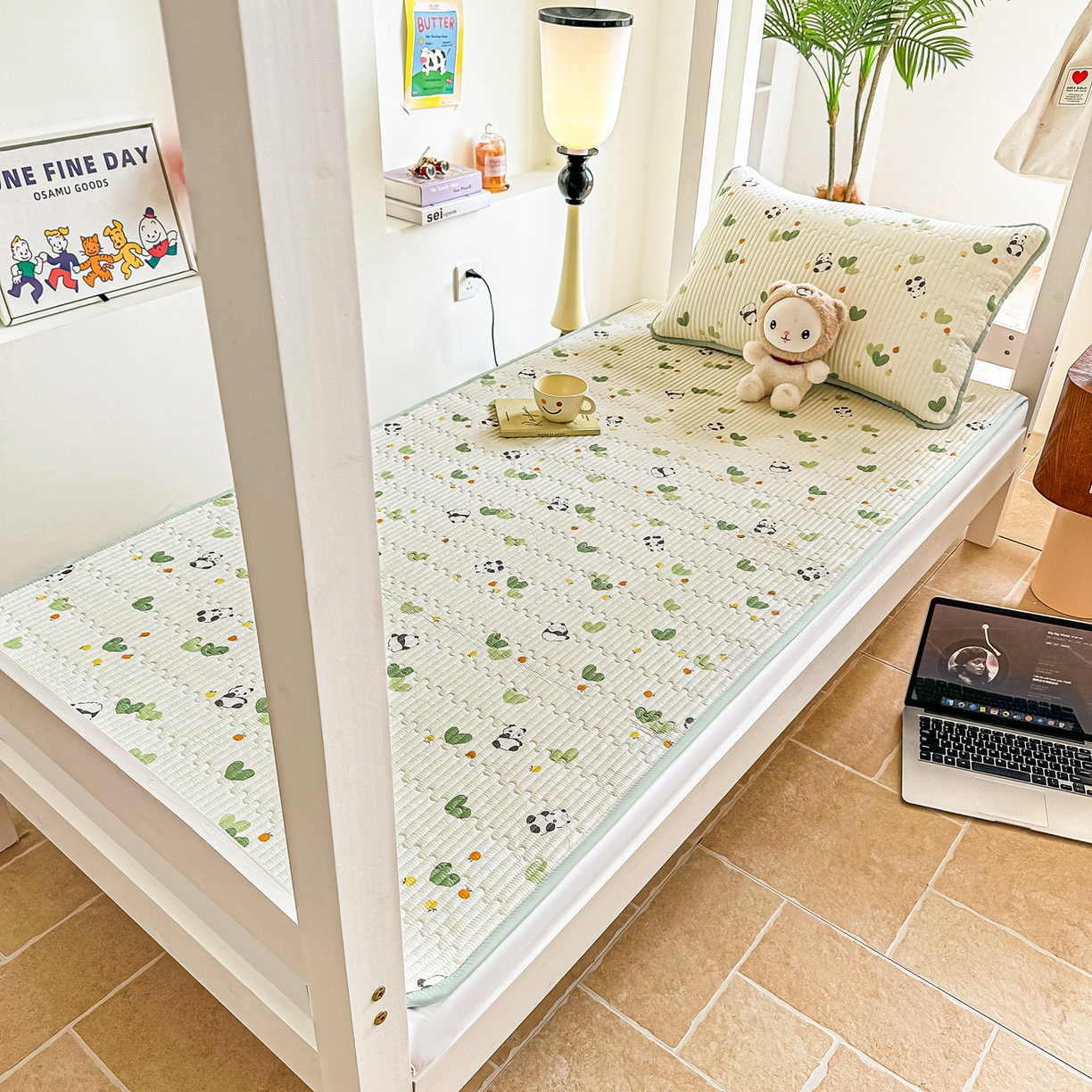 91家纺网 家纺一手货源 找家纺 恒尚居 2025新款A类全棉印花夹棉床盖四季款-系列一 【小熊猫】全棉-四季款