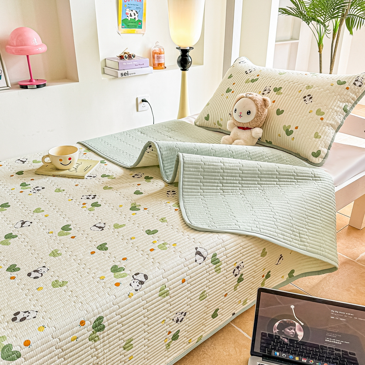 91家纺网 家纺一手货源 找家纺 恒尚居 2025新款A类全棉印花夹棉床盖四季款-系列一 【小熊猫】全棉-四季款