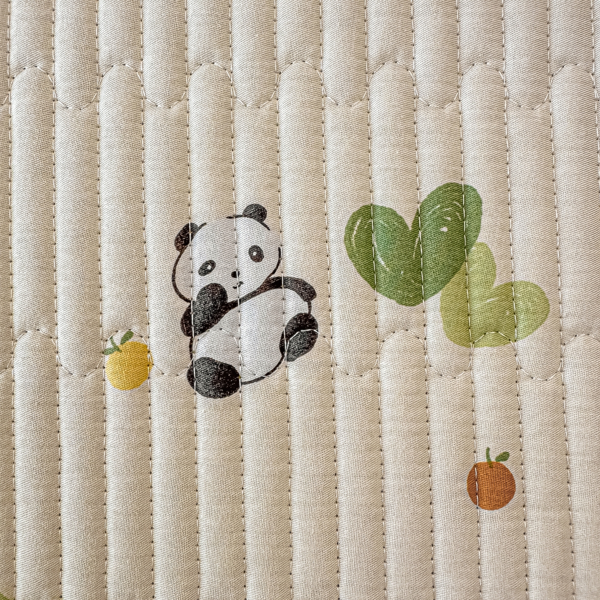 91家纺网 家纺一手货源 找家纺 恒尚居 2025新款A类全棉印花夹棉床盖四季款-系列一 【小熊猫】全棉-四季款