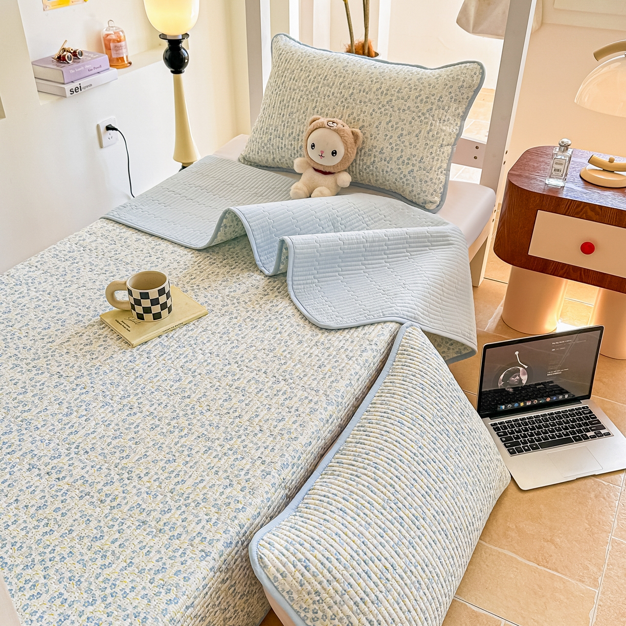 91家纺网 家纺一手货源 找家纺 恒尚居 2025新款A类全棉印花夹棉床盖四季款-系列一 【雪兰】全棉-四季款