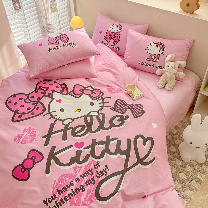 91家纺网 家纺一手货源 找家纺 玉元坊 2025新款大版三丽鸥系列全棉纯棉床单纯棉床裙三四件套简约款 凯蒂宝贝