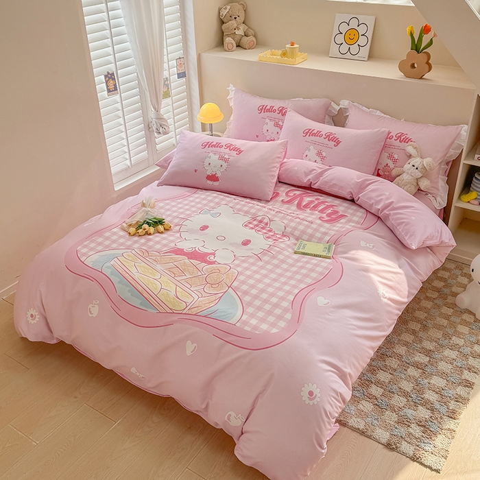 91家纺网 家纺一手货源 找家纺 玉元坊 2025新款大版三丽鸥系列全棉纯棉床单纯棉床裙三四件套简约款 心动凯蒂