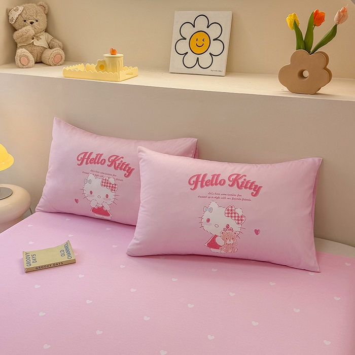 91家纺网 家纺一手货源 找家纺 玉元坊 2025新款大版三丽鸥系列全棉纯棉床单纯棉床裙三四件套简约款 心动凯蒂