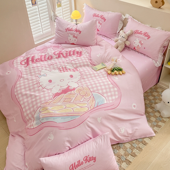 91家纺网 家纺一手货源 找家纺 玉元坊 2025新款大版三丽鸥系列全棉纯棉床单纯棉床裙三四件套简约款 心动凯蒂