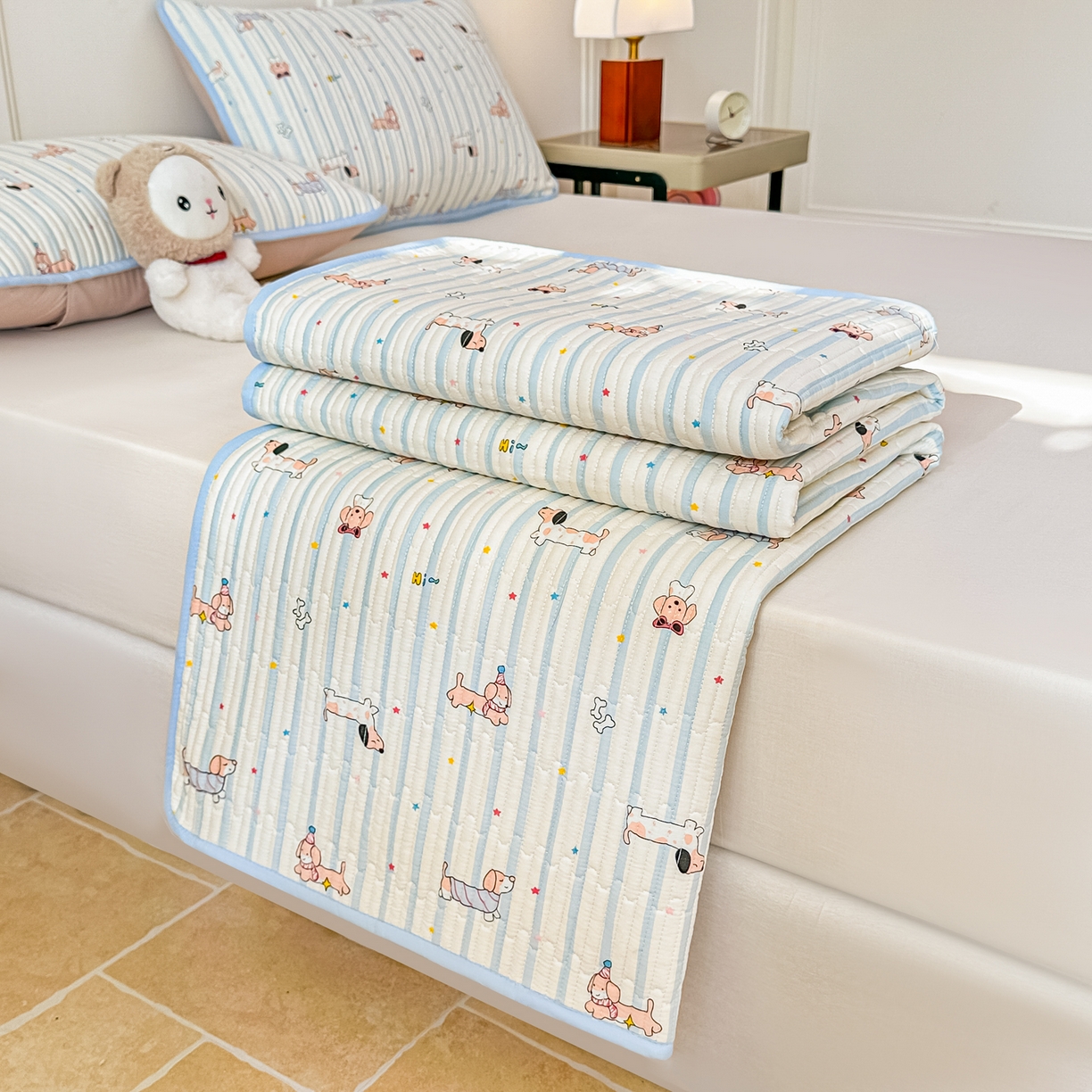 91家纺网 家纺一手货源 找家纺 恒尚居 2025新款A类全棉印花夹棉床盖四季款-系列二 【机灵旺仔】全棉-四季款