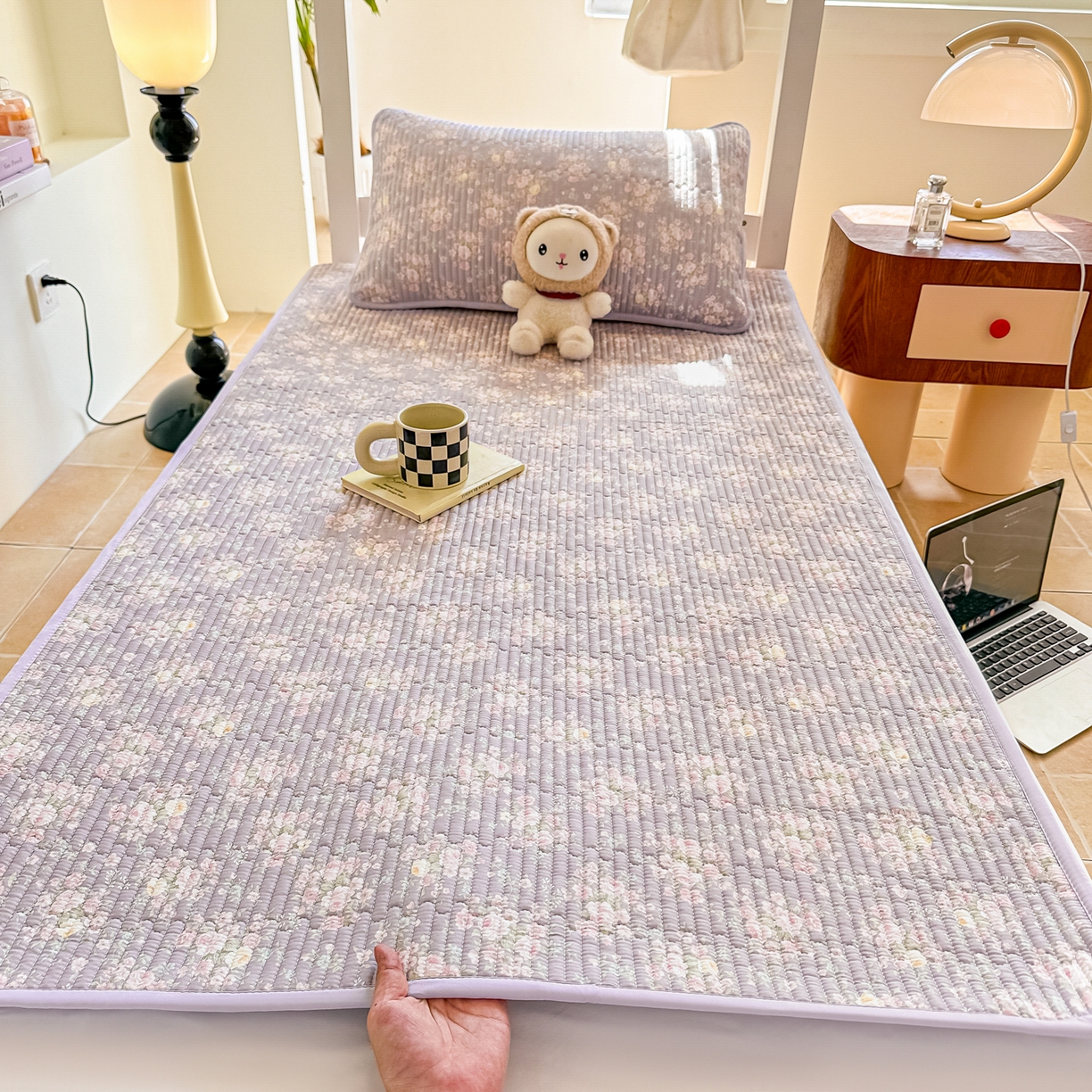 91家纺网 家纺一手货源 找家纺 恒尚居 2025新款A类全棉印花夹棉床盖四季款-系列二 【花田物语】全棉-四季款