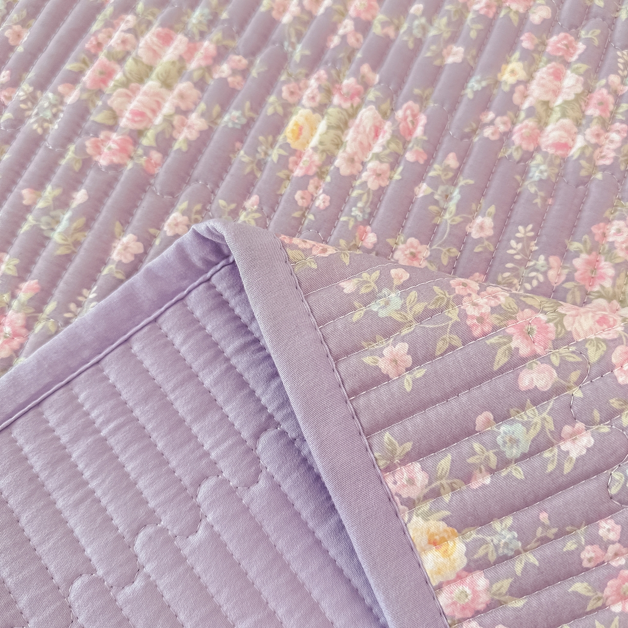 91家纺网 家纺一手货源 找家纺 恒尚居 2025新款A类全棉印花夹棉床盖四季款-系列二 【花田物语】全棉-四季款