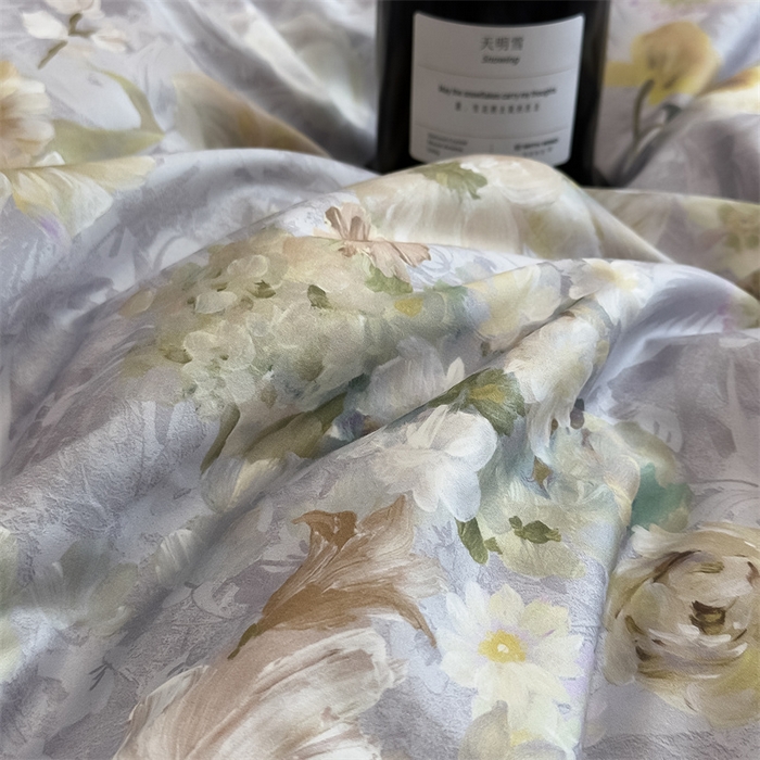 91家纺网 家纺一手货源 找家纺 朵希曼 2026新款全棉贡缎大版数码印花系列 蕴彩