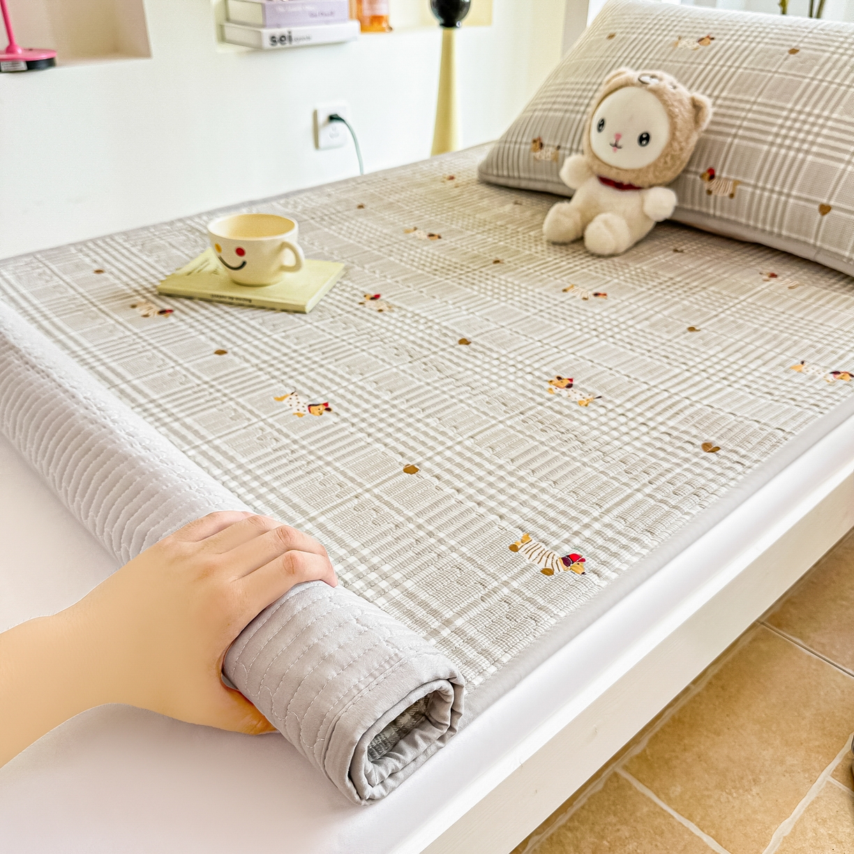 恒尚居 2025新款A类全棉印花夹棉床盖四季款-系列二 【腊肠狗狗】全棉-四季款