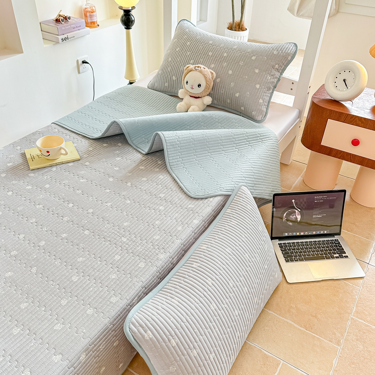 91家纺网 家纺一手货源 找家纺 恒尚居 2025新款A类全棉印花夹棉床盖四季款-系列二 【南瓜点点】全棉-四季款