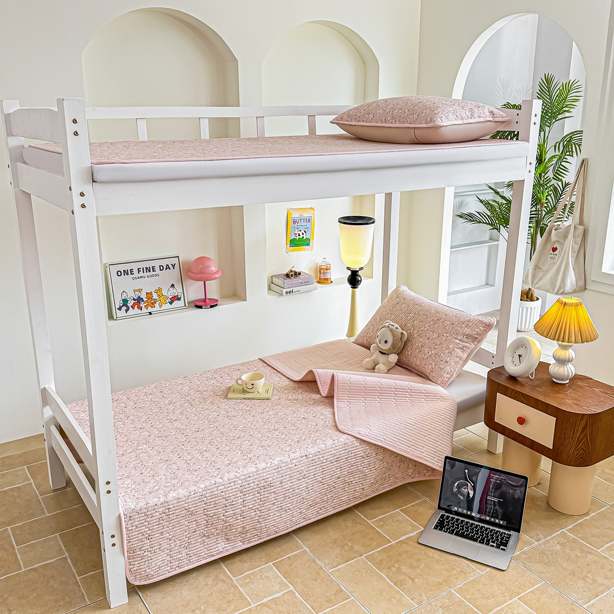 91家纺网 家纺一手货源 找家纺 恒尚居 2025新款A类全棉印花夹棉床盖四季款-系列二 【樱花灿灿】全棉-四季款