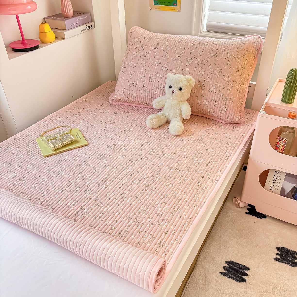 91家纺网 家纺一手货源 找家纺 恒尚居 2025新款A类全棉印花夹棉床盖四季款-系列二 【樱花灿灿】全棉-四季款