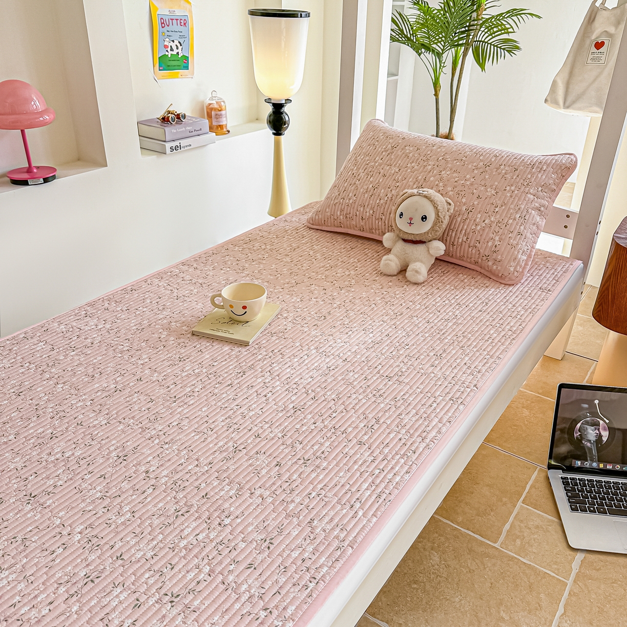 91家纺网 家纺一手货源 找家纺 恒尚居 2025新款A类全棉印花夹棉床盖四季款-系列二 【樱花灿灿】全棉-四季款