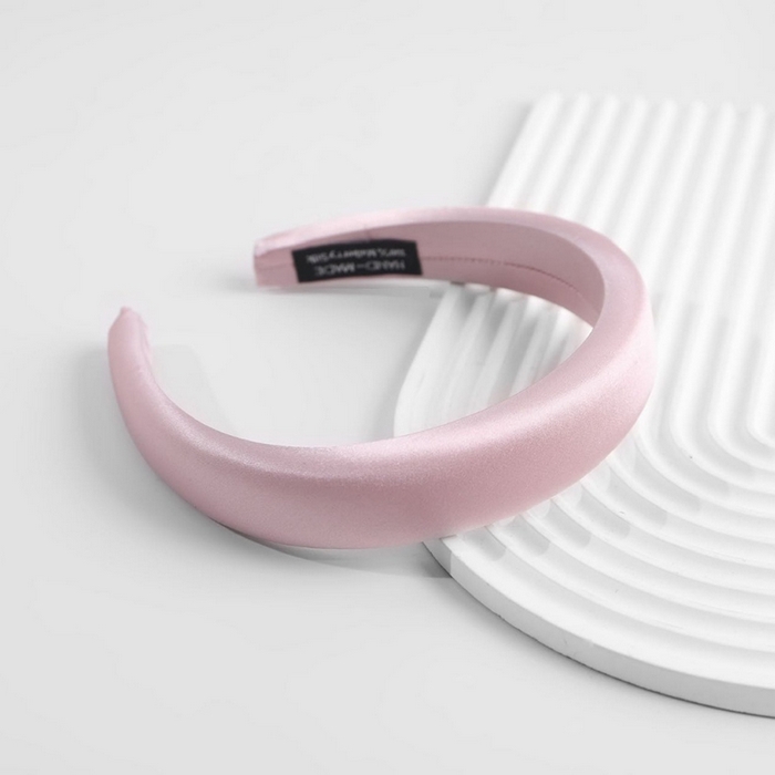 91家纺网 家纺一手货源 找家纺 蚕云阁蚕丝家居 2025新款宽面真丝发箍 莲花粉 宽度3cm