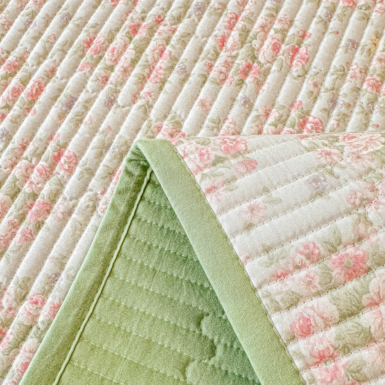 91家纺网 家纺一手货源 找家纺 恒尚居 2025新款A类全棉印花夹棉床盖四季款-系列二 【紫薇花】全棉-四季款