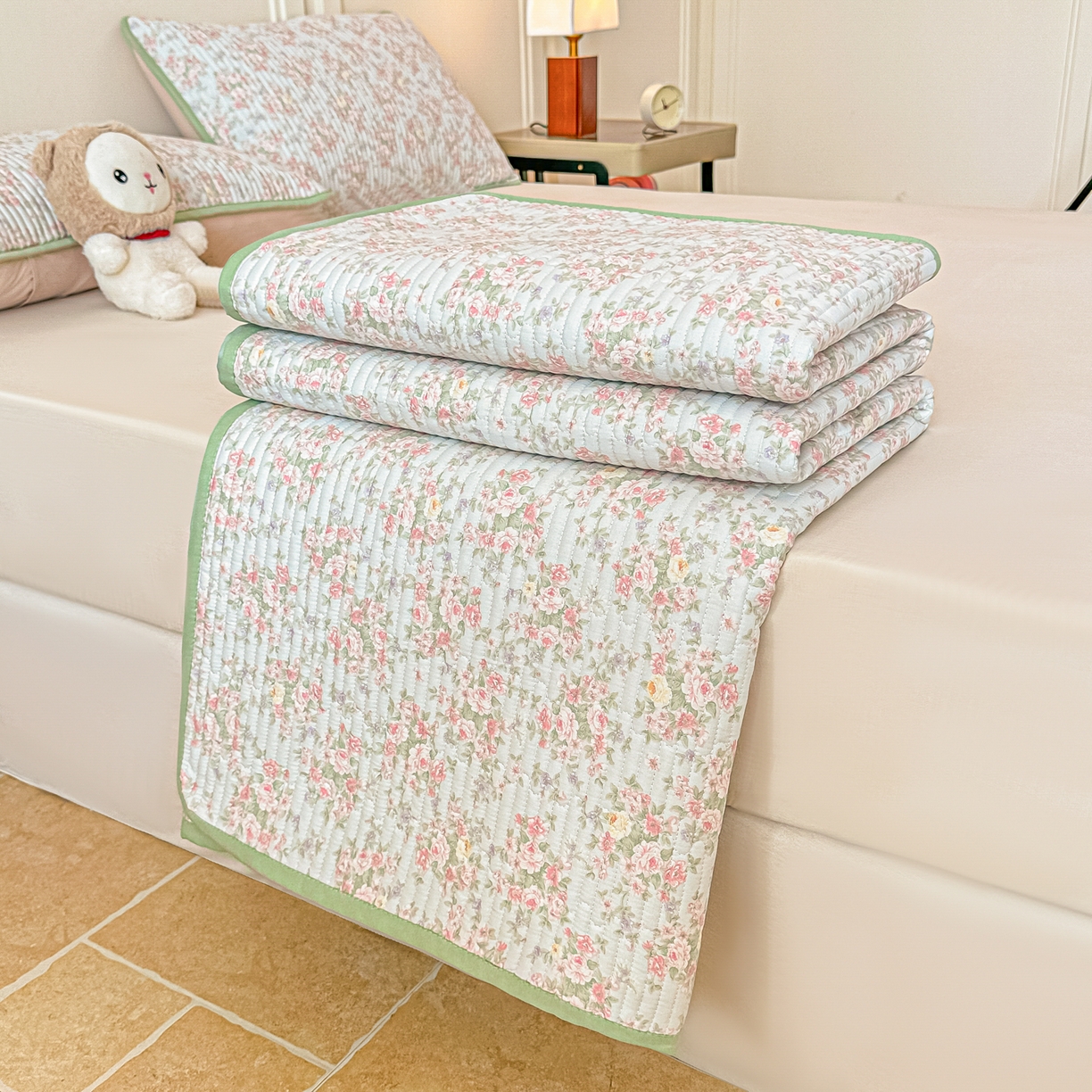 91家纺网 家纺一手货源 找家纺 恒尚居 2025新款A类全棉印花夹棉床盖四季款-系列二 【紫薇花】全棉-四季款