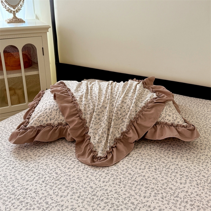 91家纺网 家纺一手货源 找家纺 梦舒羽 2025新款水洗珍珠棉单件床裙双层纱床垫保护罩三件套 柏林梦境-咖