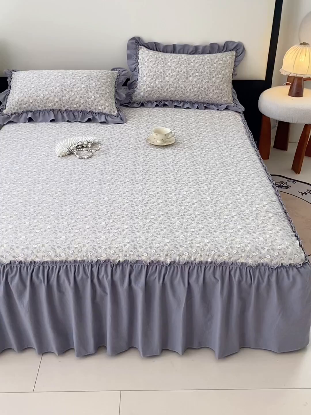 91家纺网 家纺一手货源 找家纺 梦舒羽 2025新款水洗珍珠棉单件床裙双层纱床垫保护罩三件套 花知晓