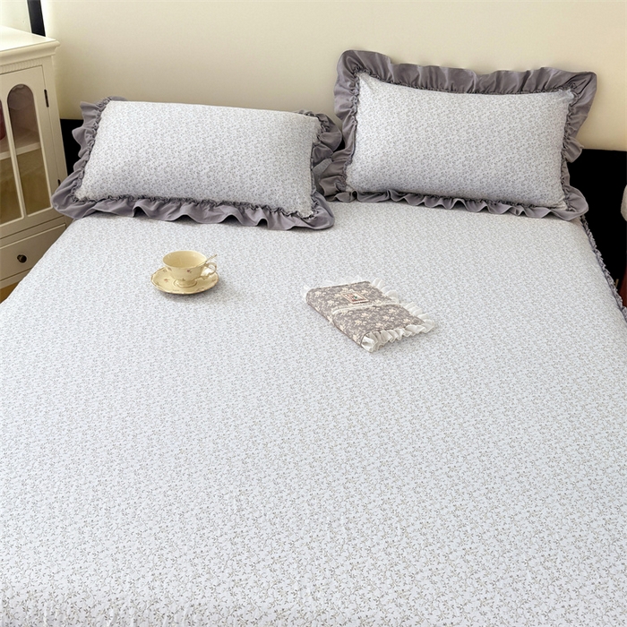 91家纺网 家纺一手货源 找家纺 梦舒羽 2025新款水洗珍珠棉单件床裙双层纱床垫保护罩三件套 宁静花园