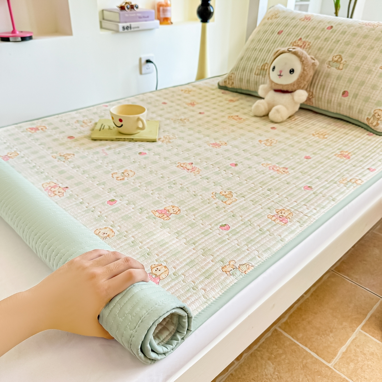 91家纺网 家纺一手货源 找家纺 （总）恒尚居 2025新款A类全棉印花夹棉床盖四季款-系列二,【机灵旺仔】全棉-四季款,【花田物语】全棉-四季款,【腊肠狗狗】全棉-四季款,【蓝韵】全棉-四季款,【绿野仙踪】全棉-四季款,【南瓜点点】全棉-四季款,【南瓜奇趣】全棉-四季款,【甜心旺旺】全棉-四季款,【樱花灿灿】全棉-四季款,【紫薇花】全棉-四季款