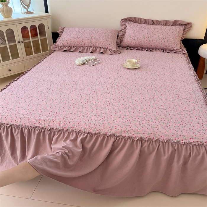 91家纺网 家纺一手货源 找家纺 梦舒羽 2025新款水洗珍珠棉单件床裙双层纱床垫保护罩三件套 樱桃季