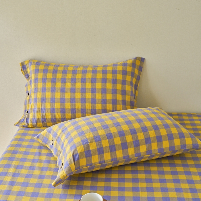 91家纺网 家纺一手货源 找家纺 贝尔 PELLHOME 全棉纽扣色织水洗棉格子四件套单品系列-单枕套（可抖音代发） 梦幻-黄