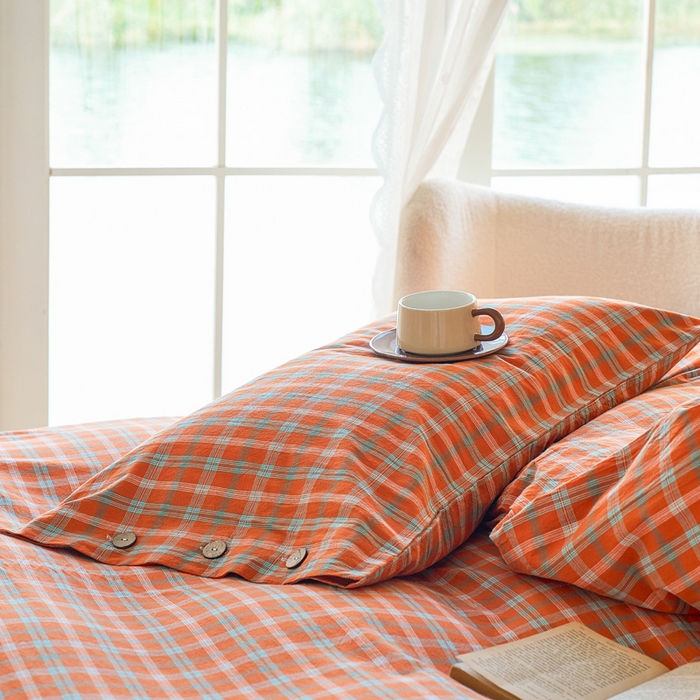 91家纺网 家纺一手货源 找家纺 贝尔 PELLHOME 全棉纽扣色织水洗棉格子四件套单品系列-单枕套（可抖音代发） 梦田-桔