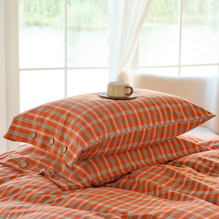 91家纺网 家纺一手货源 找家纺 贝尔 PELLHOME 全棉纽扣色织水洗棉格子四件套单品系列-单枕套（可抖音代发） 梦田-桔